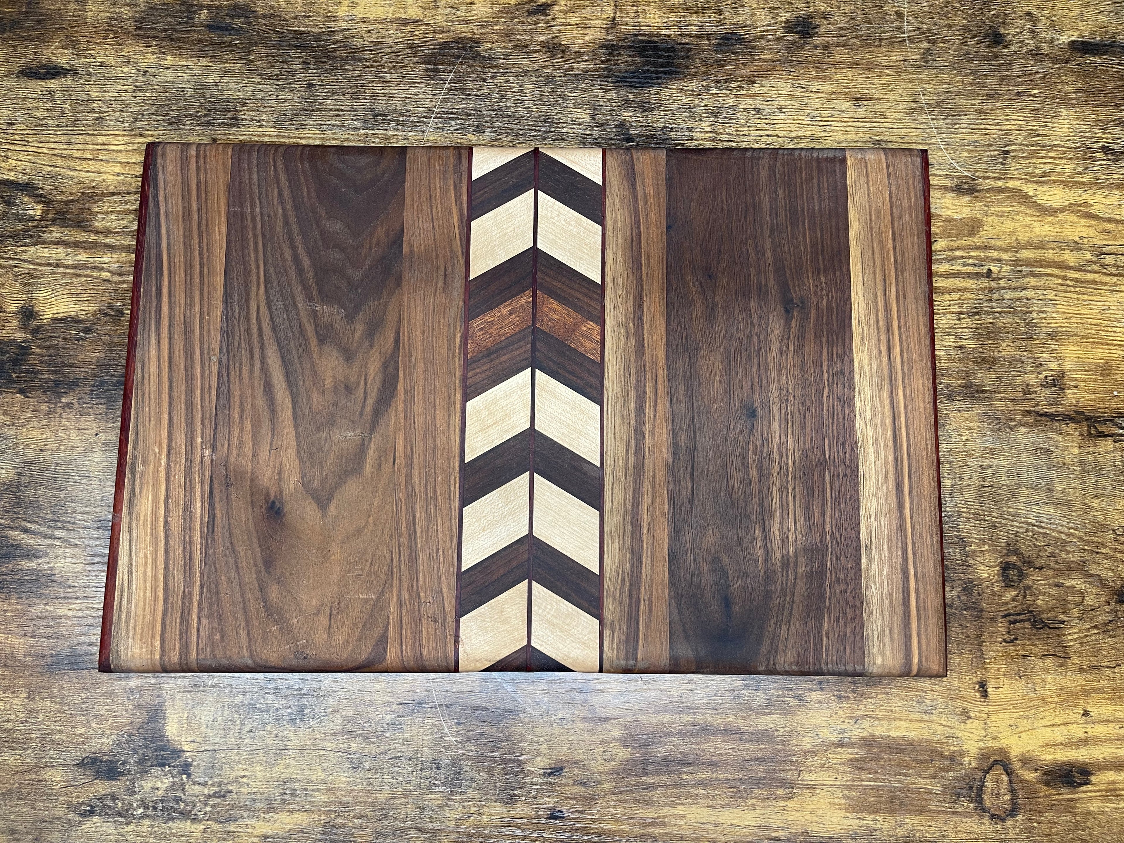 Large walnut cutting board - Chevron design face grain board