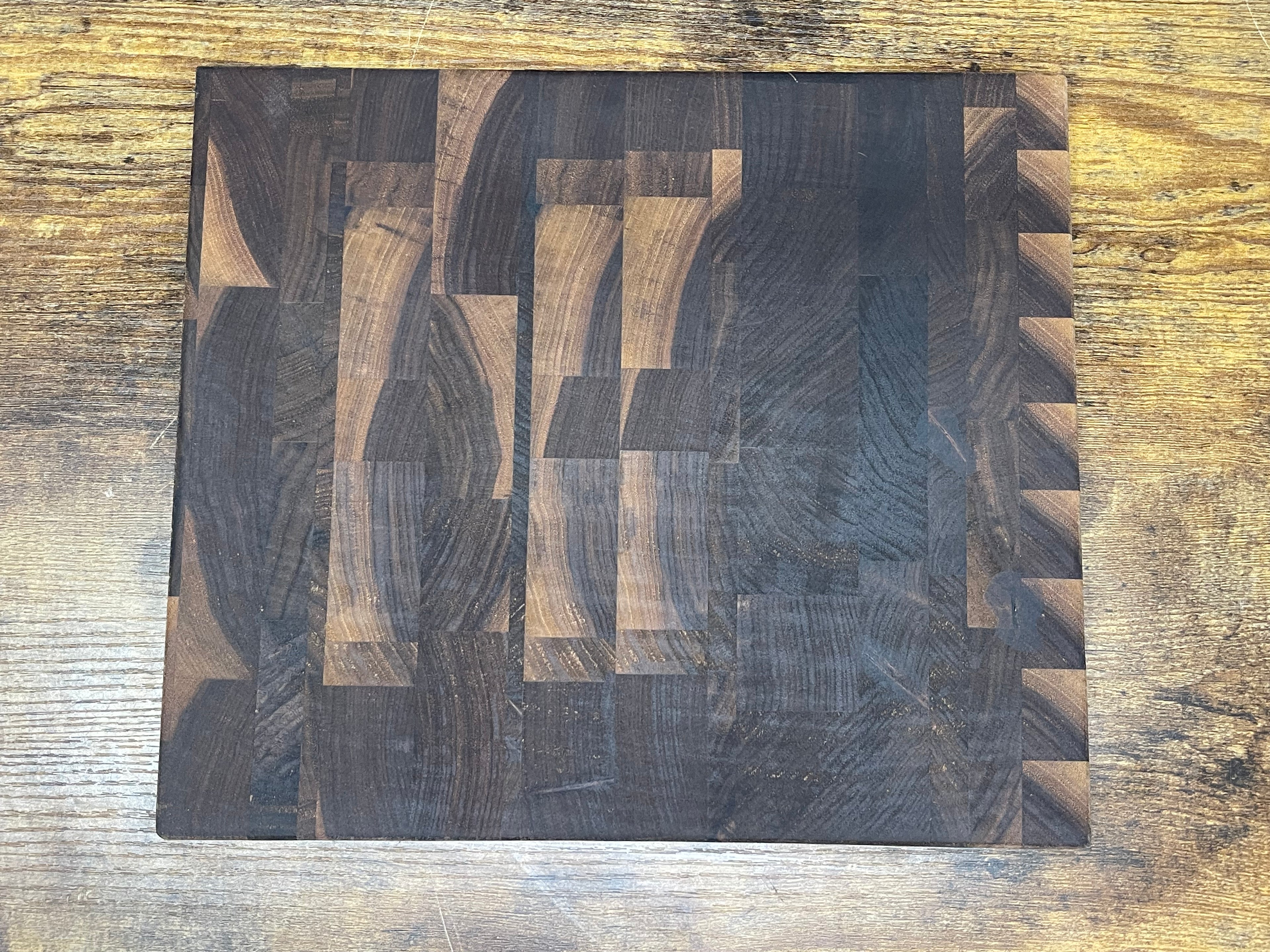 Medium walnut cutting board - Built to last a lifetime and save waste