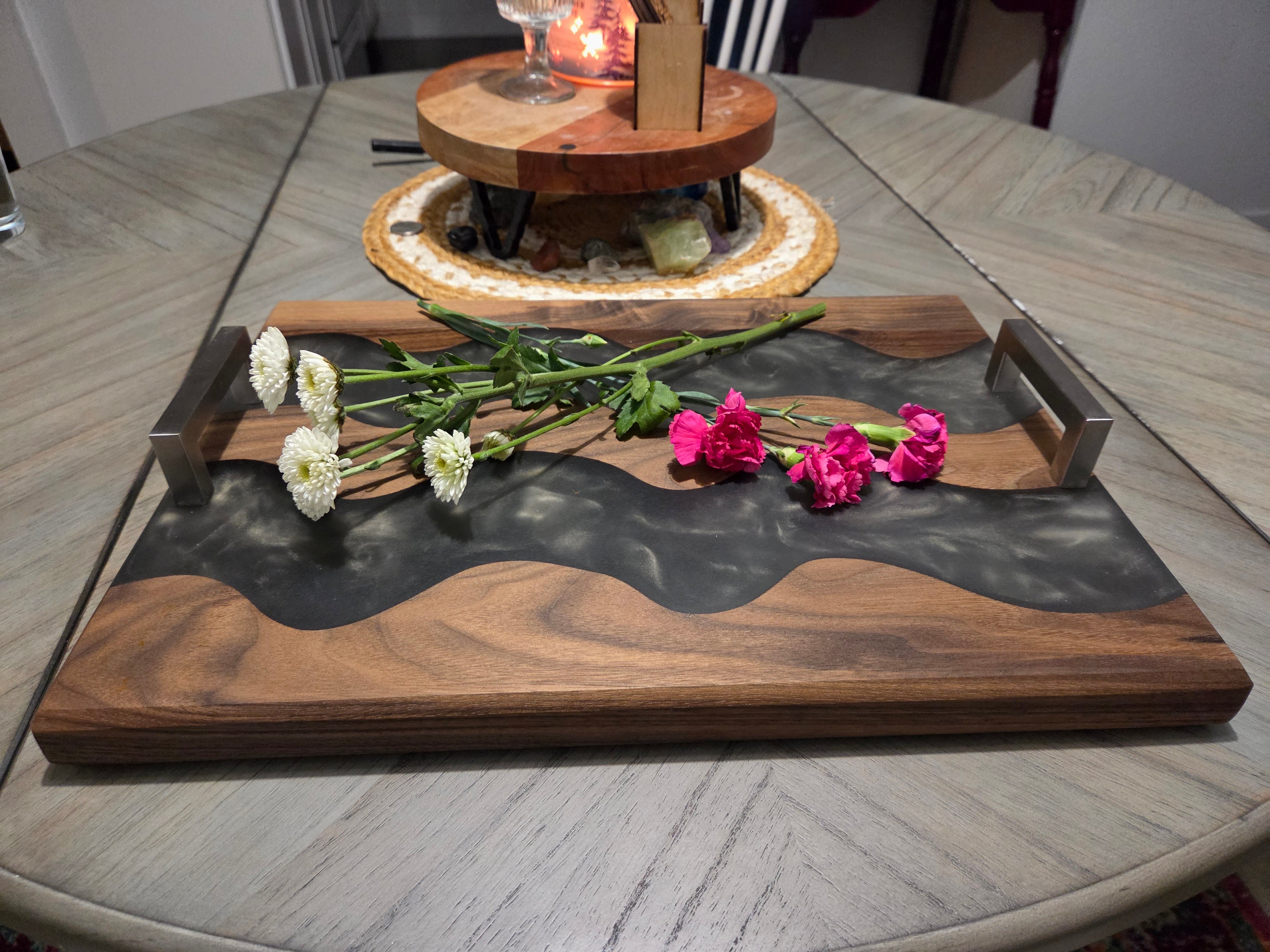 Serving tray