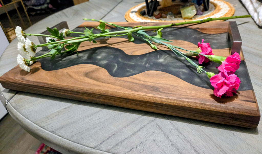 Serving tray